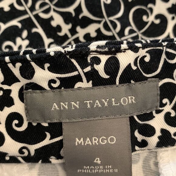 Ann Taylor black and white print cropped pants Margo fit Size 4 Inseam 20” - Picture 6 of 6